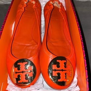 SOLD! Tory Burch Reva flats